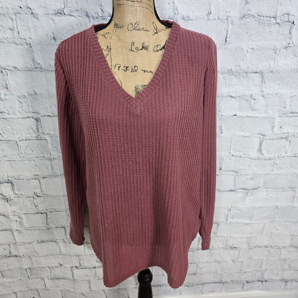 Womens sweater top plus Sz 2xl long sleeve v neck fall soft A3